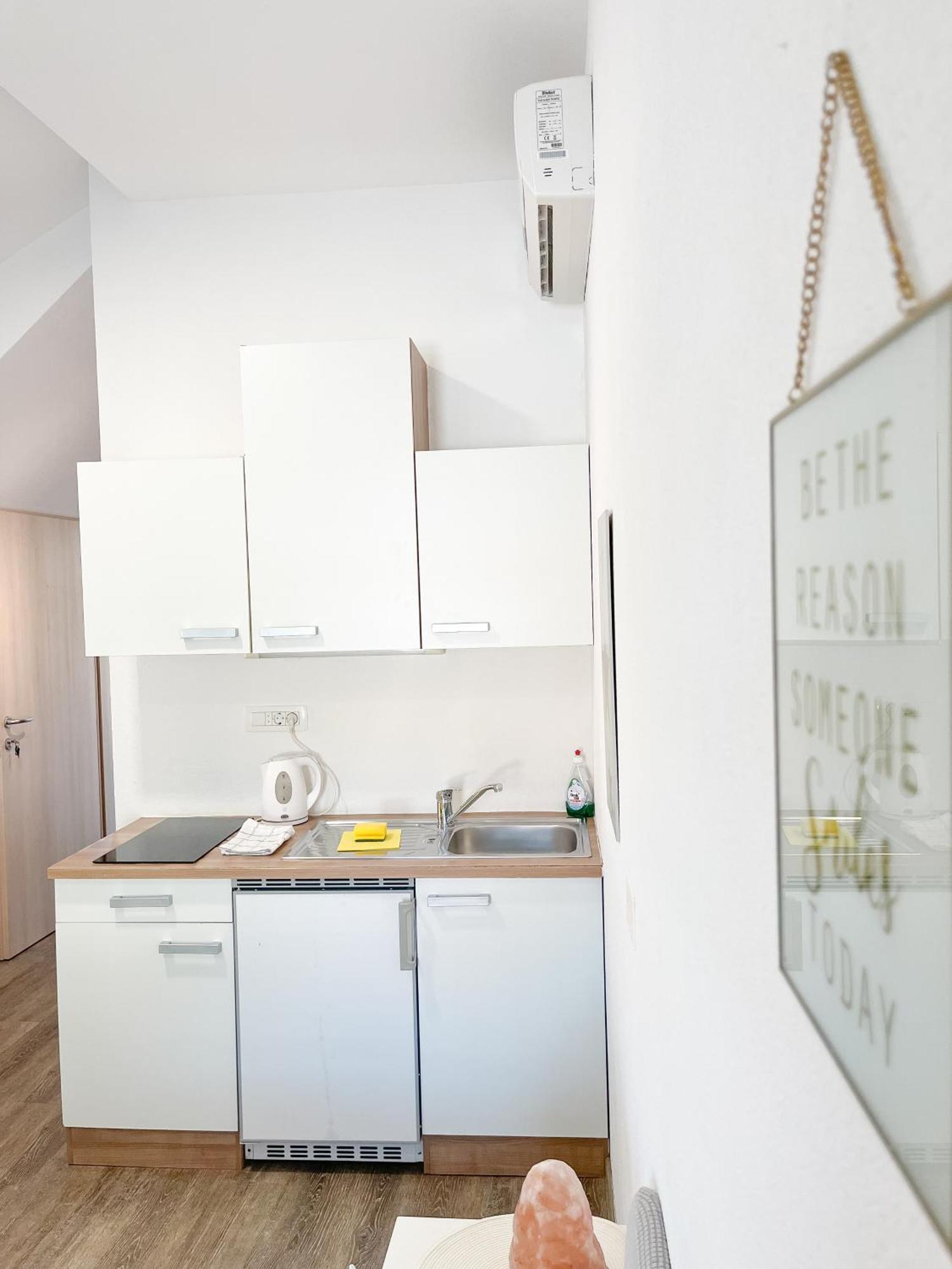 Anita'S Studio Apartments Ljubljana Eksteriør billede