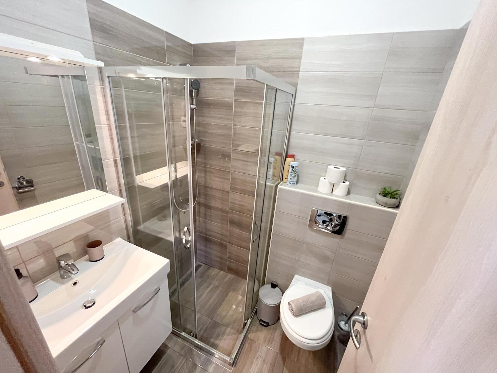 Anita'S Studio Apartments Ljubljana Eksteriør billede