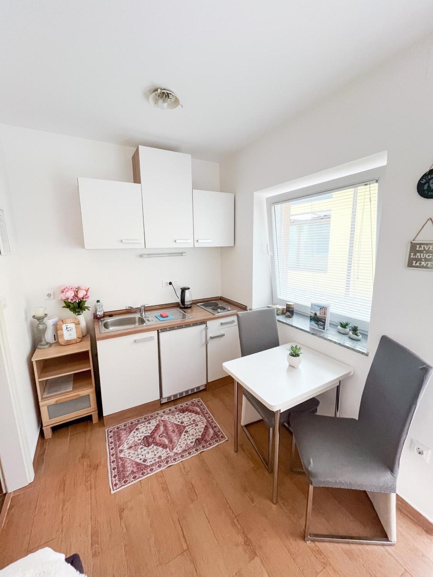 Anita'S Studio Apartments Ljubljana Eksteriør billede