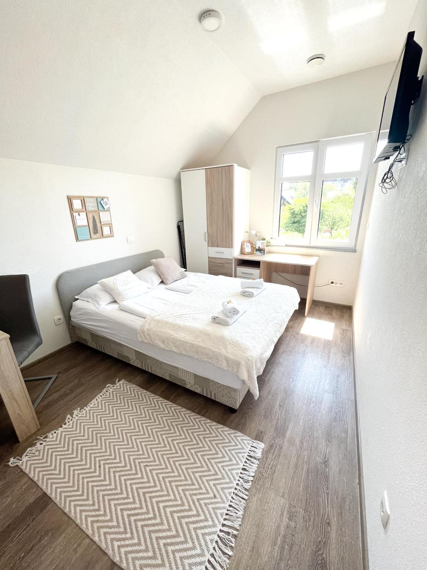 Anita'S Studio Apartments Ljubljana Eksteriør billede